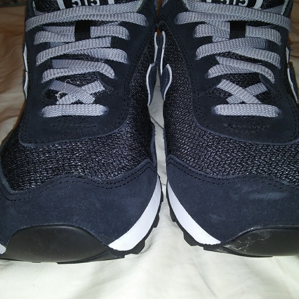 New condition New Balance 515 mens running shoe